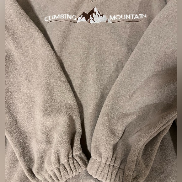 Brown Sweater - Picture 2 of 3